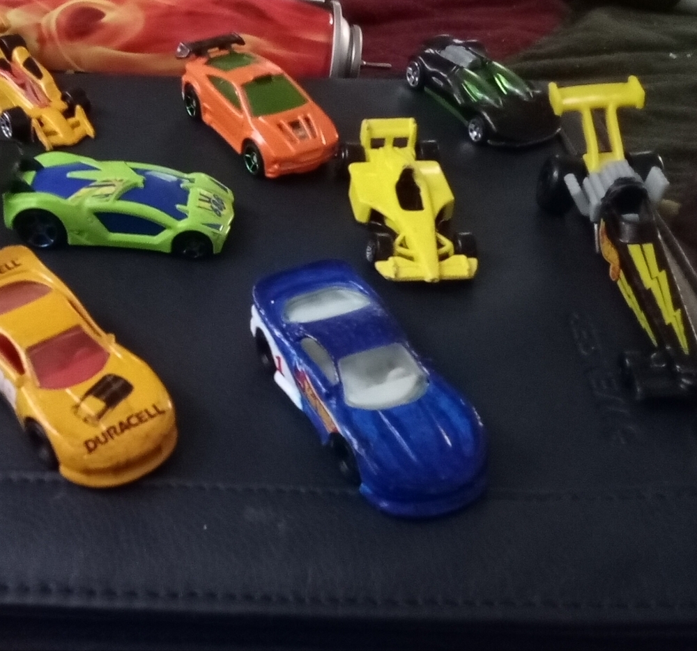 ×12 McDonalds Happy Meal Hotwheels Toys